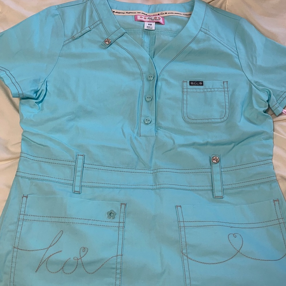 Brand new koi scrub top